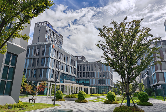 滨海工业地产投资新蓝海——新能源产业园区崛起